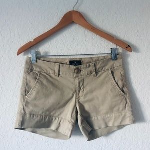 AMERICAN EAGLE Cargo Khaki Midi Stretch Shorts